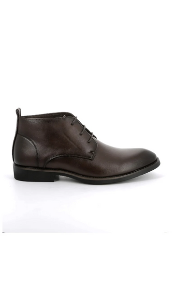 Valdar Chukka — Leather